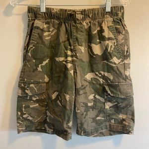 Boys XXL (18) camo shorts